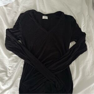 Aritzia Wilfred Black V Neck Long Sleeve Top